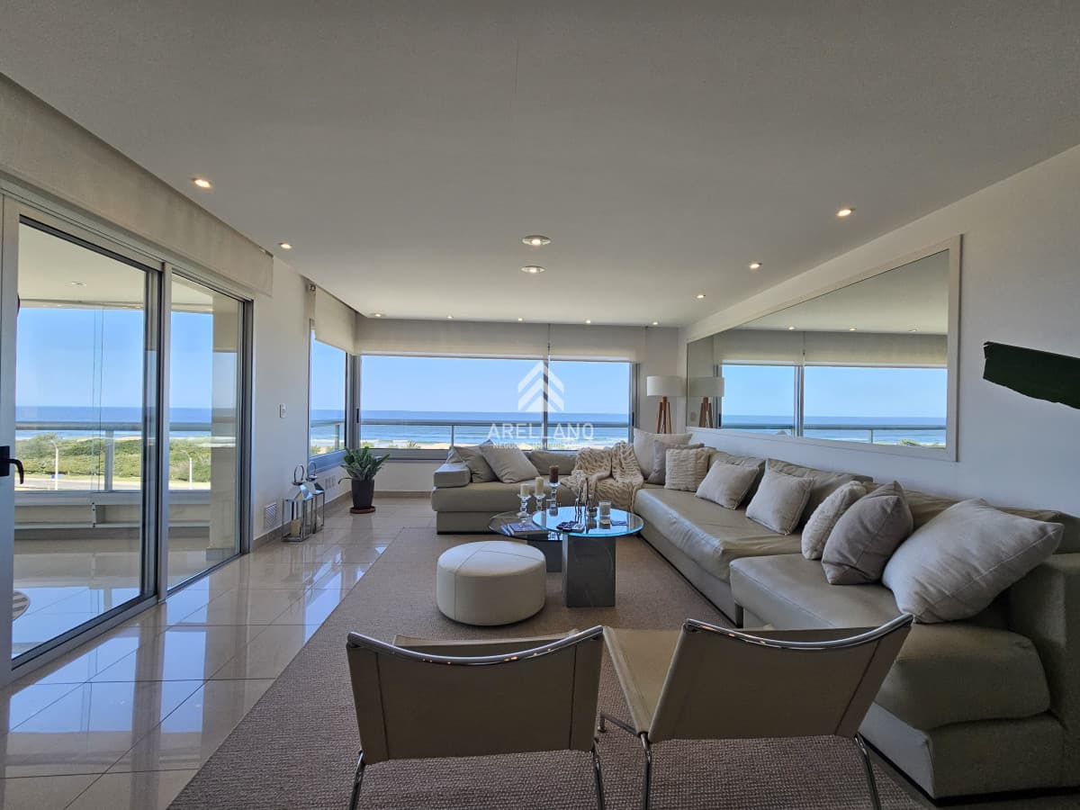 Apartamento ID.4313 - Exclusividad en brava - 3 dormitorios en suite con barbacoa y jacuzzi.