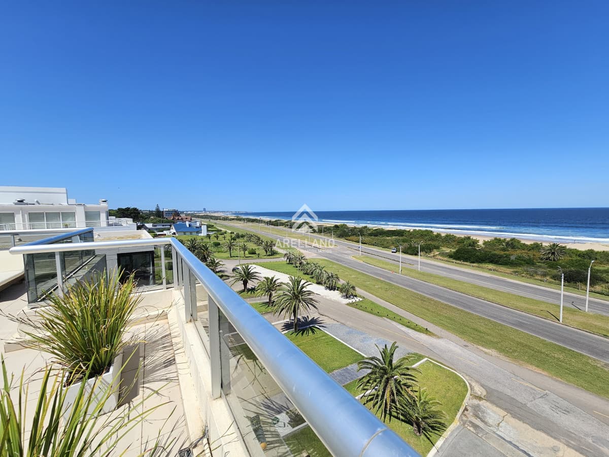 Apartamento ID.4313 - Exclusividad en brava - 3 dormitorios en suite con barbacoa y jacuzzi.