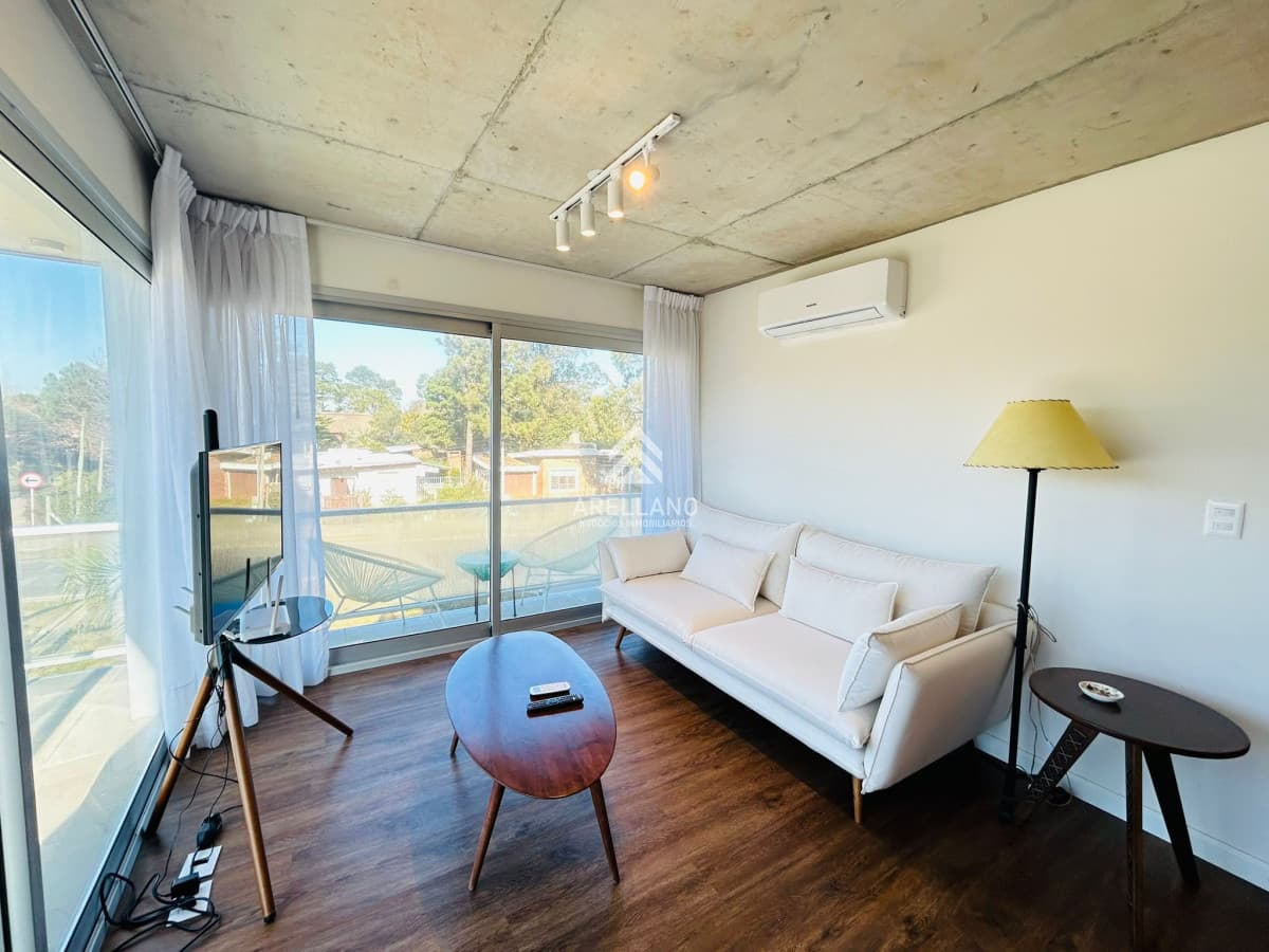 Apartamento ID.4838 - Apartamento en venta 2 Dormitorios , Playa Mansa, Punta del este