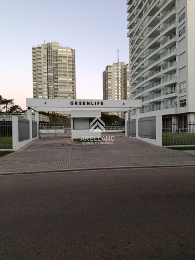 Apartamento ID.4834 - Se Vende Apartamento De 2 Dormitorios En Barrio Cantegril