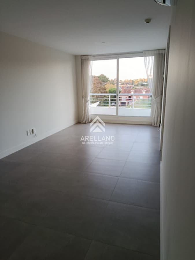 Apartamento ID.4834 - Se Vende Apartamento De 2 Dormitorios En Barrio Cantegril