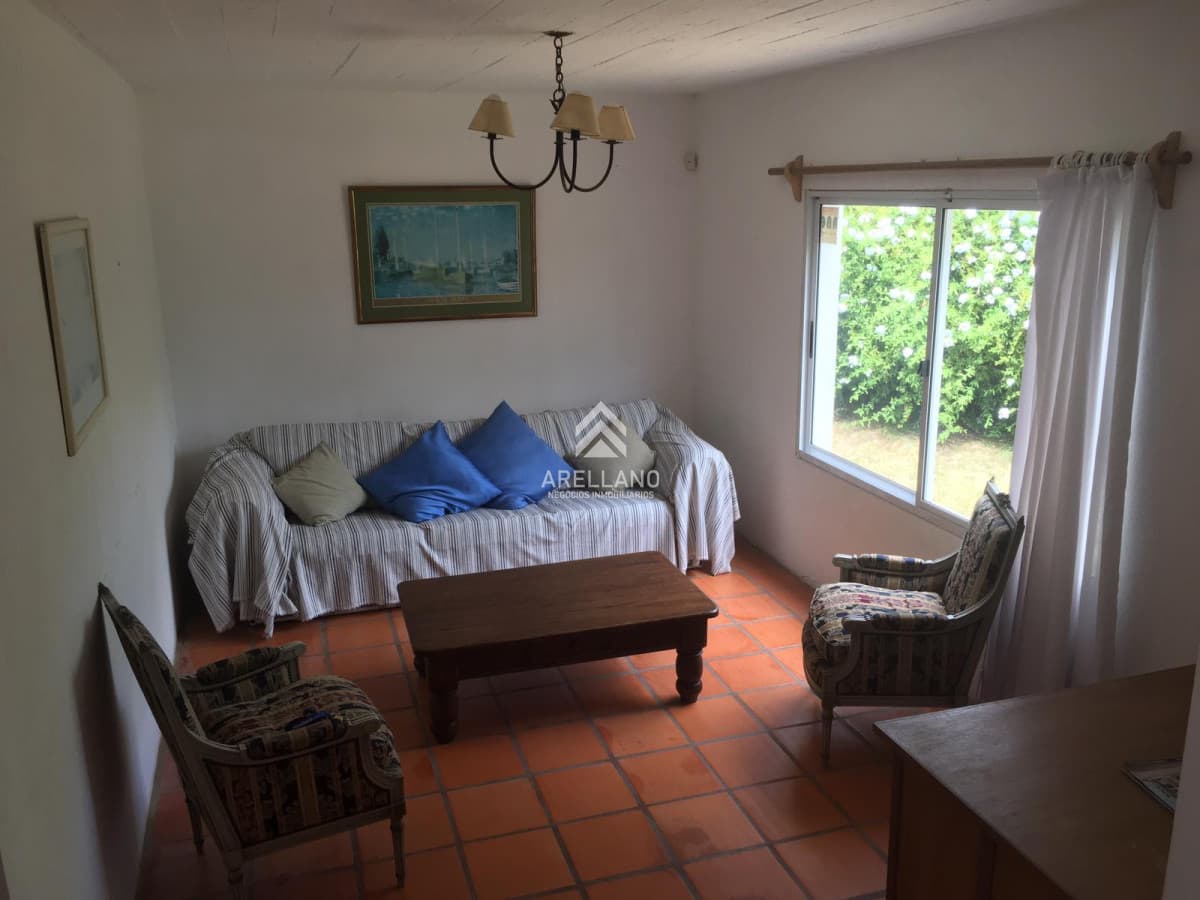 Casa ID.5675 - Casa en alquiler de temporada  4 dormitorios, La Barra , Punta Del Este