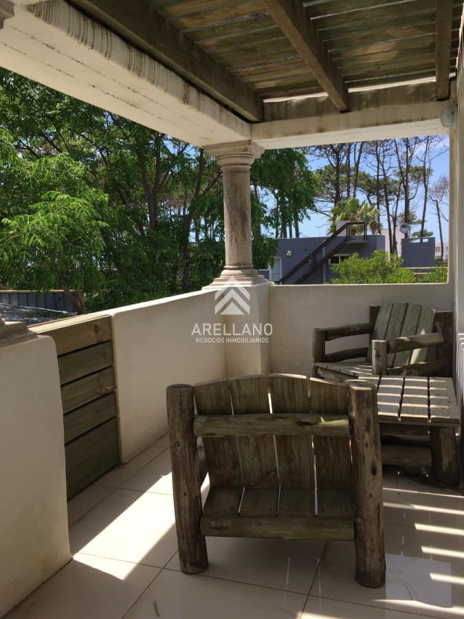 Casa ID.5675 - Casa en alquiler de temporada  4 dormitorios, La Barra , Punta Del Este