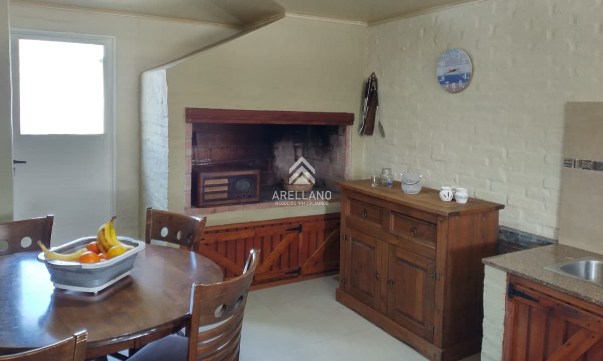 Casa ID.4795 - Casa En alquiler de verano y Venta Punta Del Este, Pinares.