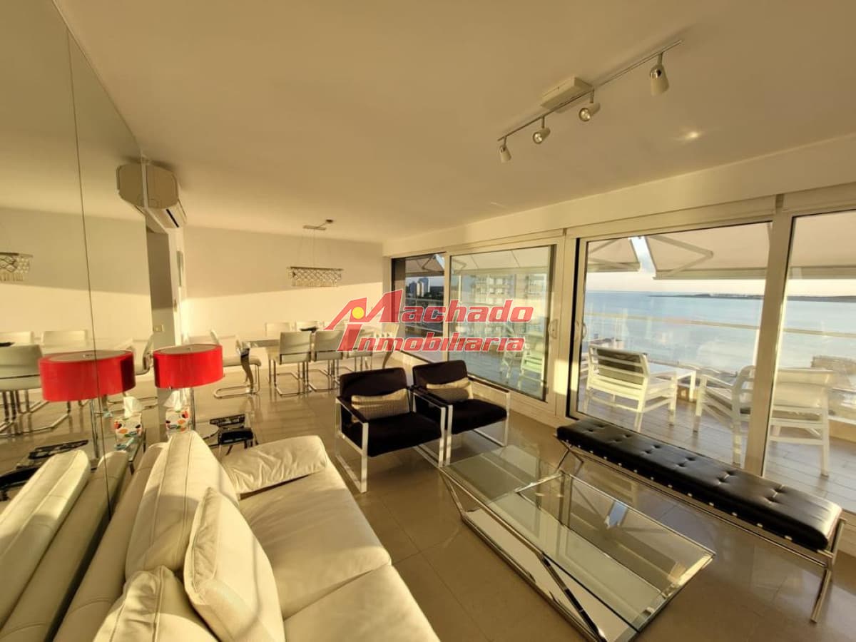 Apartamento en Venta de Máxima Categoría , Playa Mansa , Punta del Este
