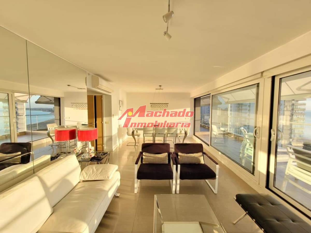 Apartamento en Venta de Máxima Categoría , Playa Mansa , Punta del Este