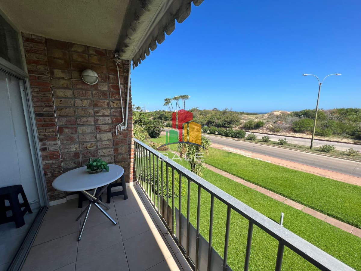 Frente al Mar hermoso apartamento  -