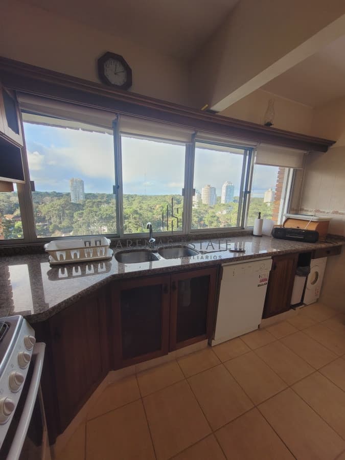 Apartamento ID.4244 - Apartamento En Venta 3 dormitorios a 400 metros del mar!!