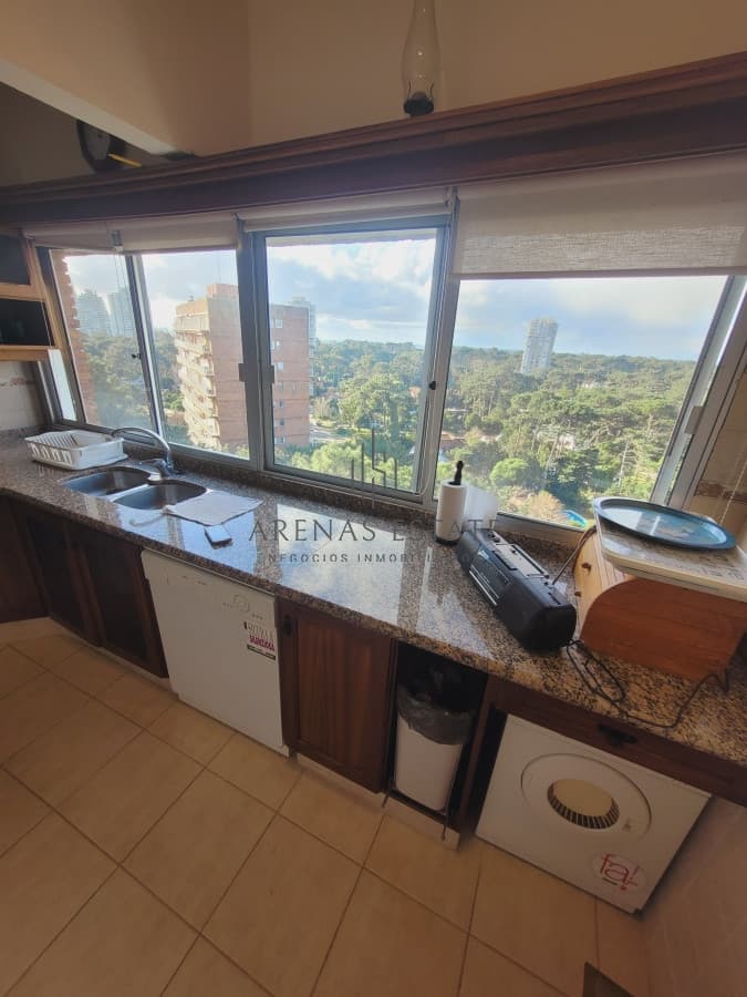 Apartamento ID.4244 - Apartamento En Venta 3 dormitorios a 400 metros del mar!!