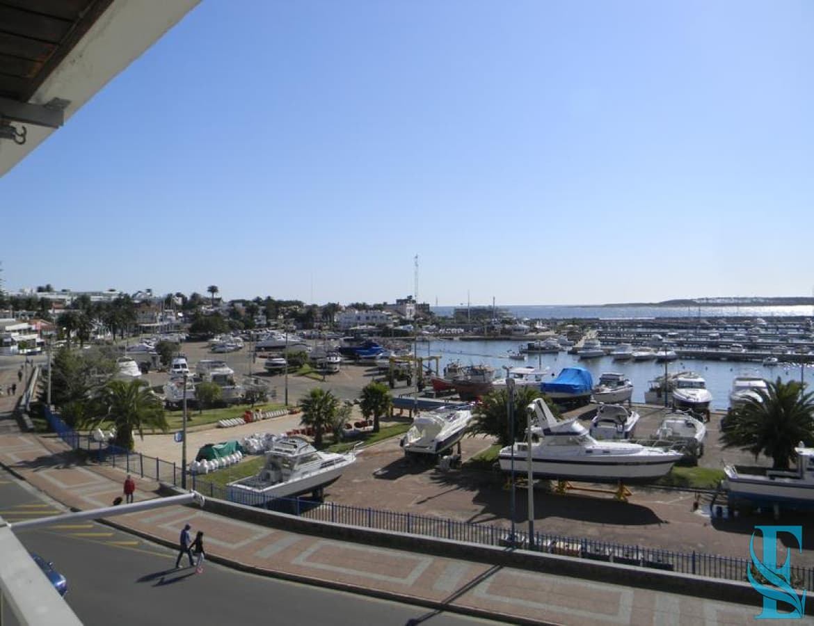 Apartamento en venta, puerto Punta del Este.