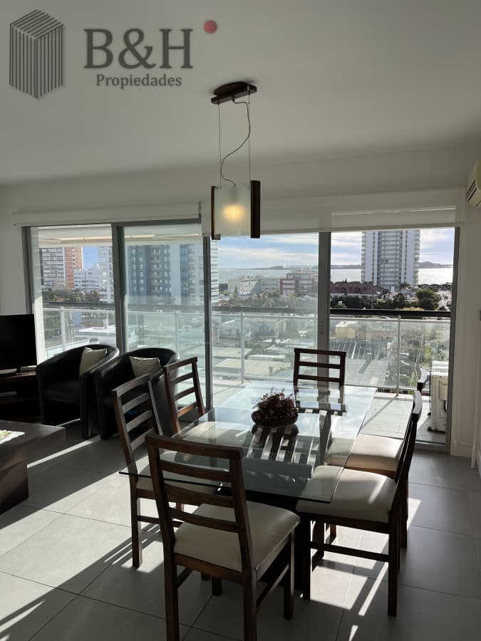 Alquiler Apartamento Torre Francia Con Parrillero, Vista Al Mar