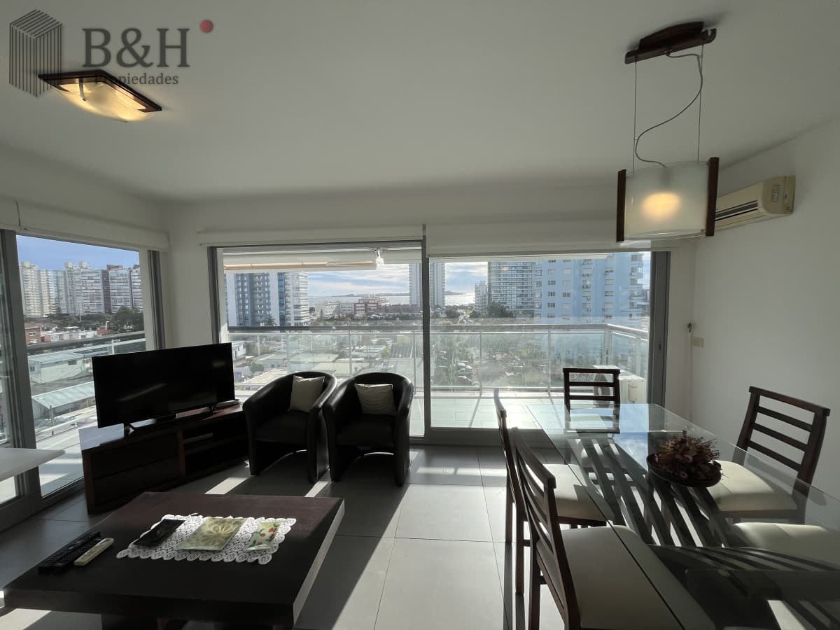 Alquiler Apartamento Torre Francia Con Parrillero, Vista Al Mar