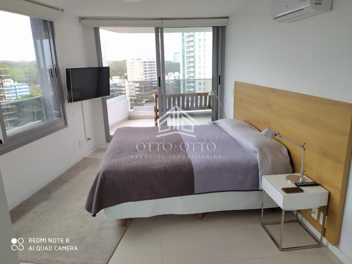 Apartamento en venta , aidy grill , punta del este