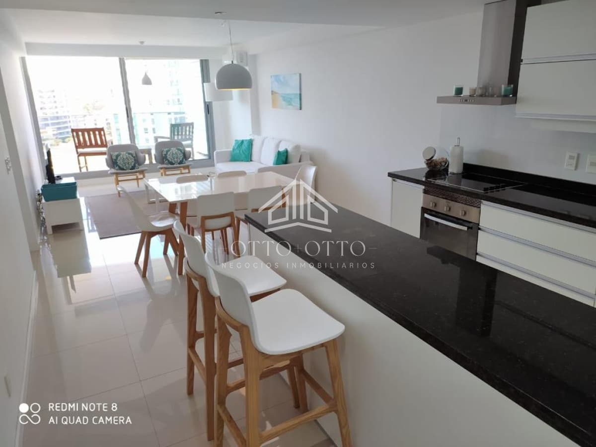 Apartamento en venta , aidy grill , punta del este