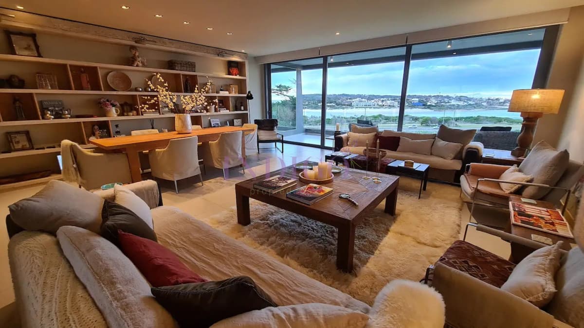 Venta y Alquiler de Apartamento 4 dormitorios, Punta del Este, Uruguay - Indigo Propiedades
