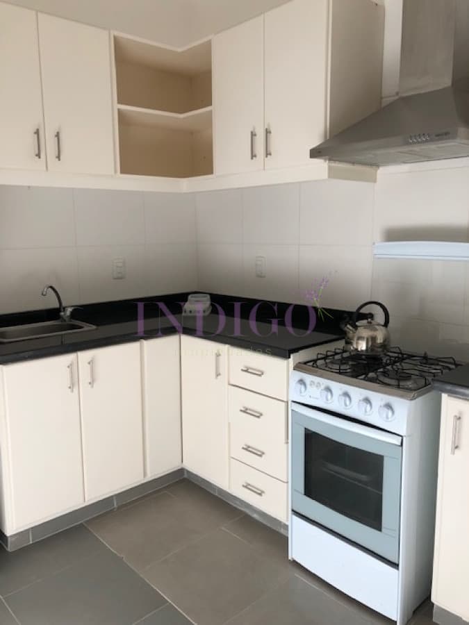 Departamento en alquiler en Manantiales. - Indigo Propiedades