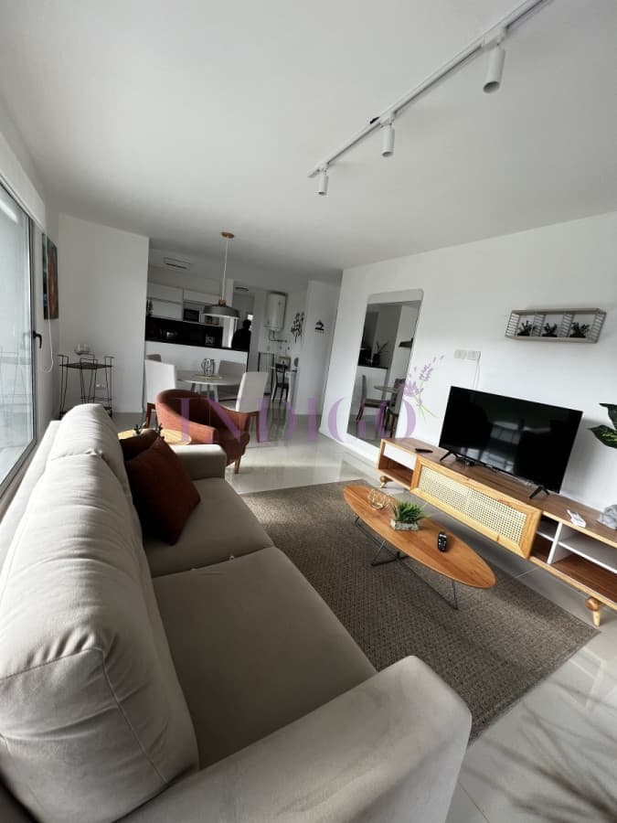 Apartamento de 2 Dormitorios, con piscina y parrillero en la mansa - Indigo Propiedades