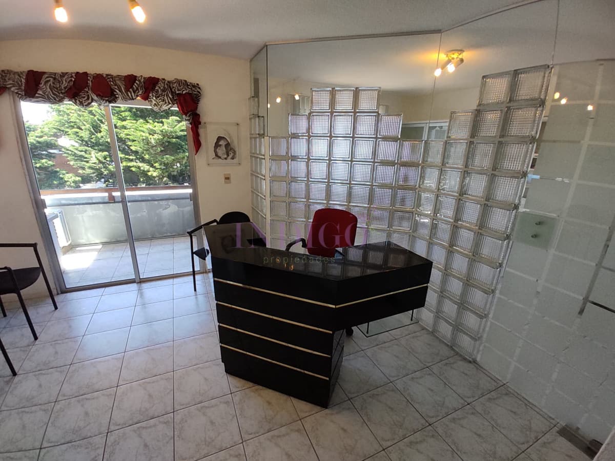Amplio y luminosos apartamento a la venta en Centro Maldonado - Indigo Propiedades