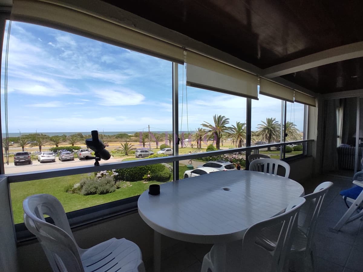 Apartamento en San Rafael, 2 Dormitorios y 2 Baños, En frente al mar! - Indigo Propiedades