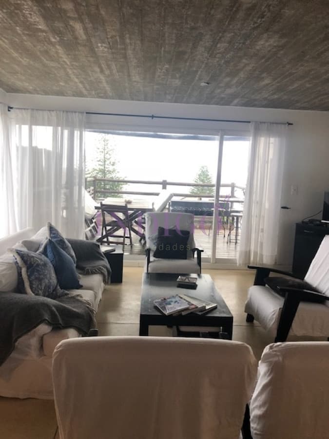 Departamento en La Barra en alquiler casi sobre el mar. - Indigo Propiedades