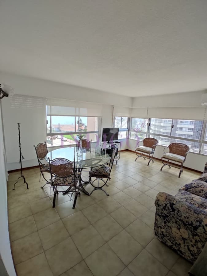 Apartamento con vista a la mansa, 2 dormitorios, 1 baño, muy luminoso! - Indigo Propiedades