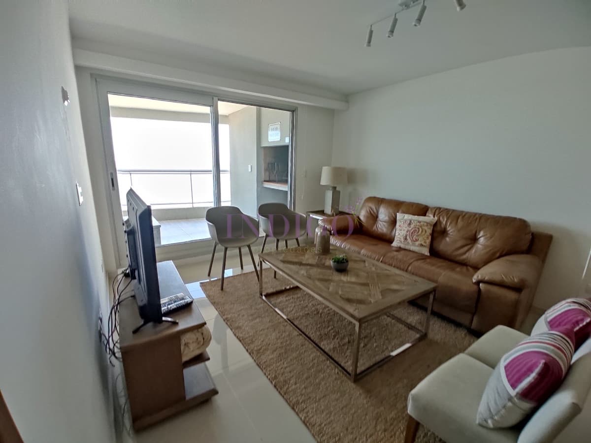 Muy buen Departamento alquiler frente al mar en la  Brava, 3 dormitorios - Indigo Propiedades