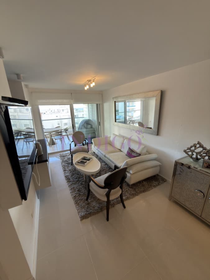 Departamento en alquiler en Icon Brava, 2 dormitorios , 2 baños. - Indigo Propiedades