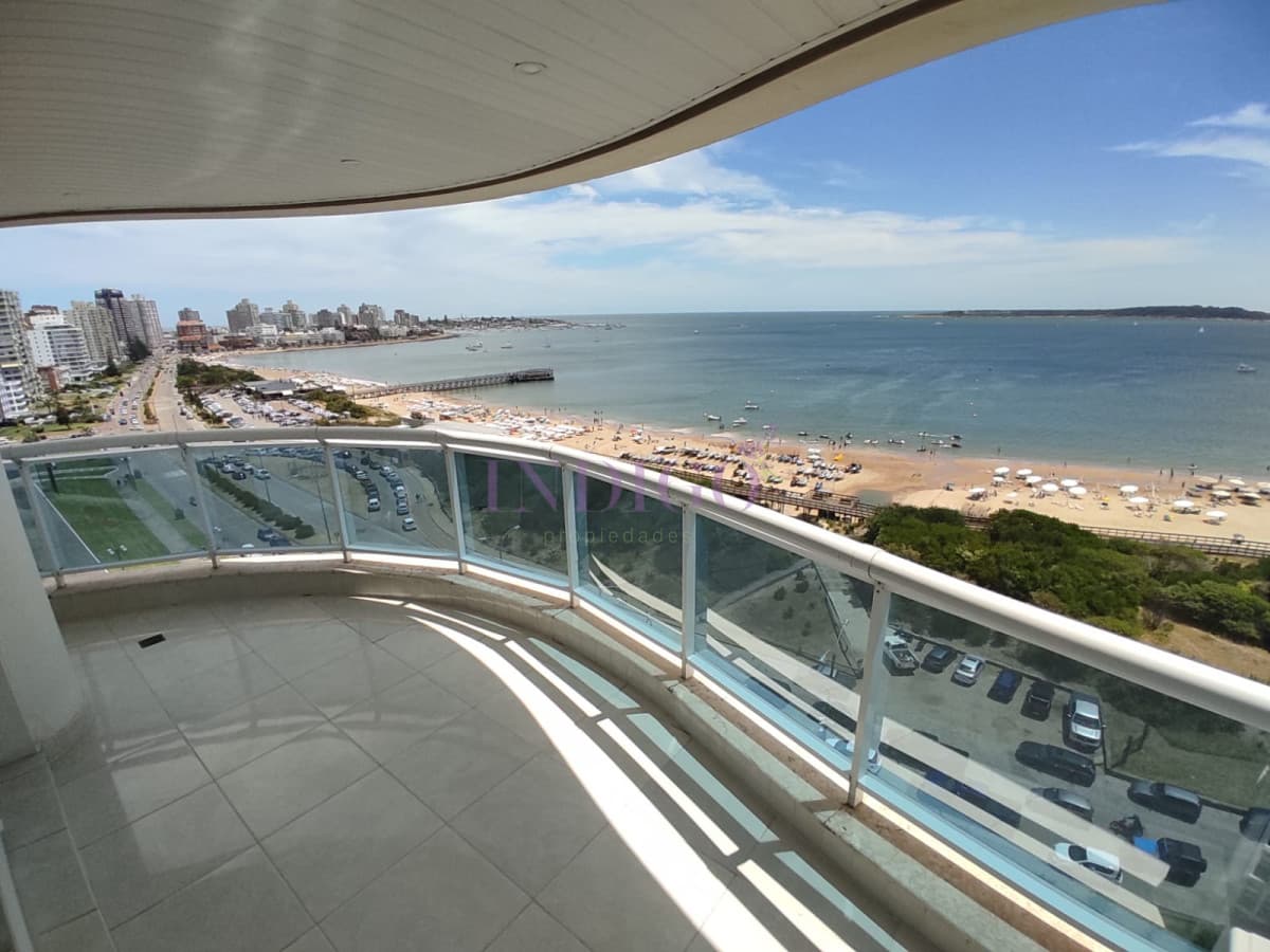 Apartamento 3 Dormitoritos y 4 Baños mas dependencia, piscina y parrillero en Playa Mansa - Indigo Propiedades