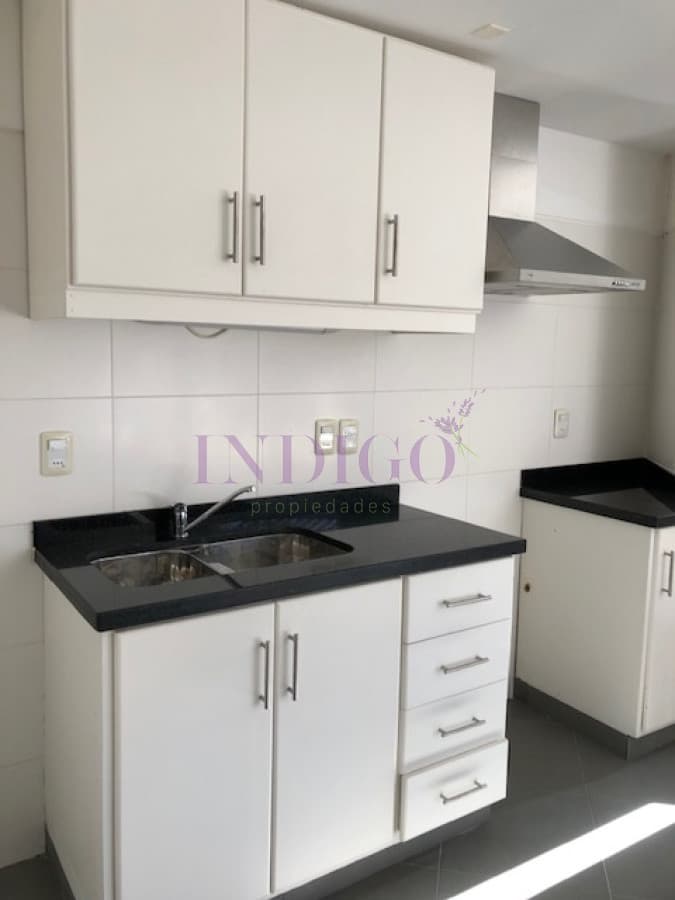 En alquiler monoambiente en Manantiales. - Indigo Propiedades