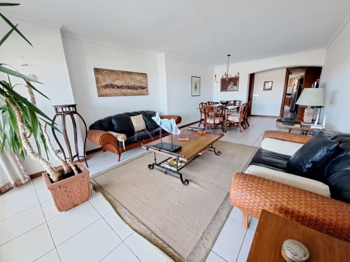 Departamento en venta y alquiler en Manantiales, 3 dormitorios mas dependencia de servicio. - Indigo Propiedades