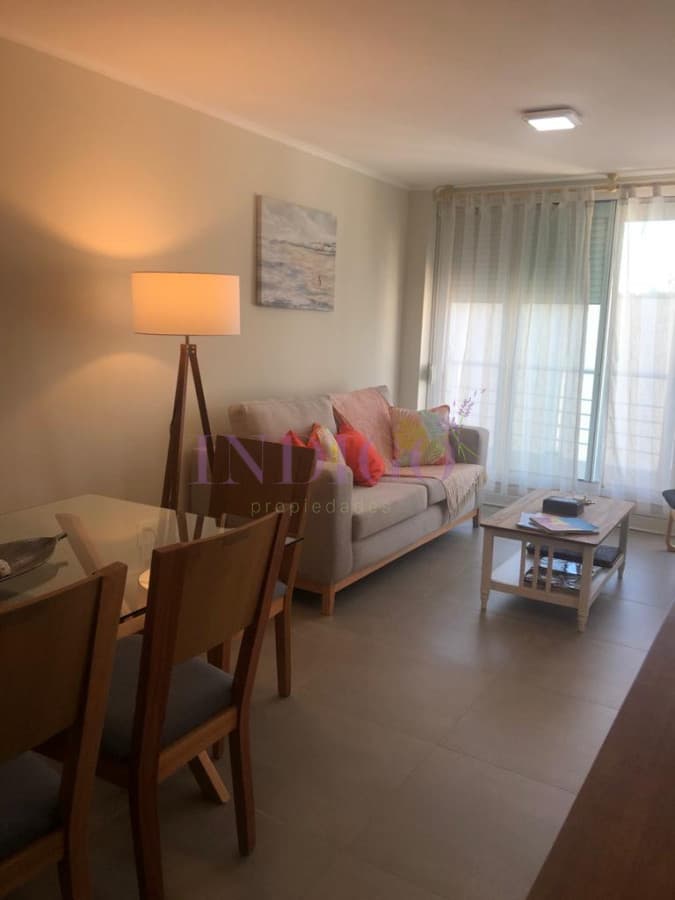 Apartamento de 2 dorm y 2 baños en Torre Vanguardista - Indigo Propiedades