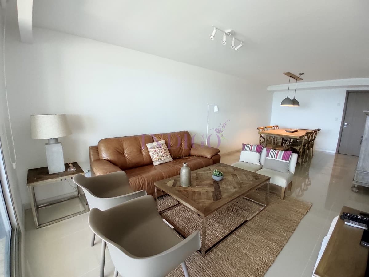 Muy buen Departamento alquiler frente al mar en la  Brava, 3 dormitorios - Indigo Propiedades