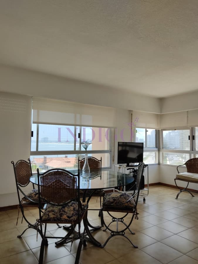 Apartamento con vista a la mansa, 2 dormitorios, 1 baño, muy luminoso! - Indigo Propiedades