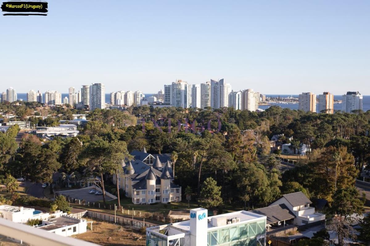 Apartamento en Torre Full Amenitites en Punta del Este, 2 Dormitorios y 2 Baños - Indigo Propiedades