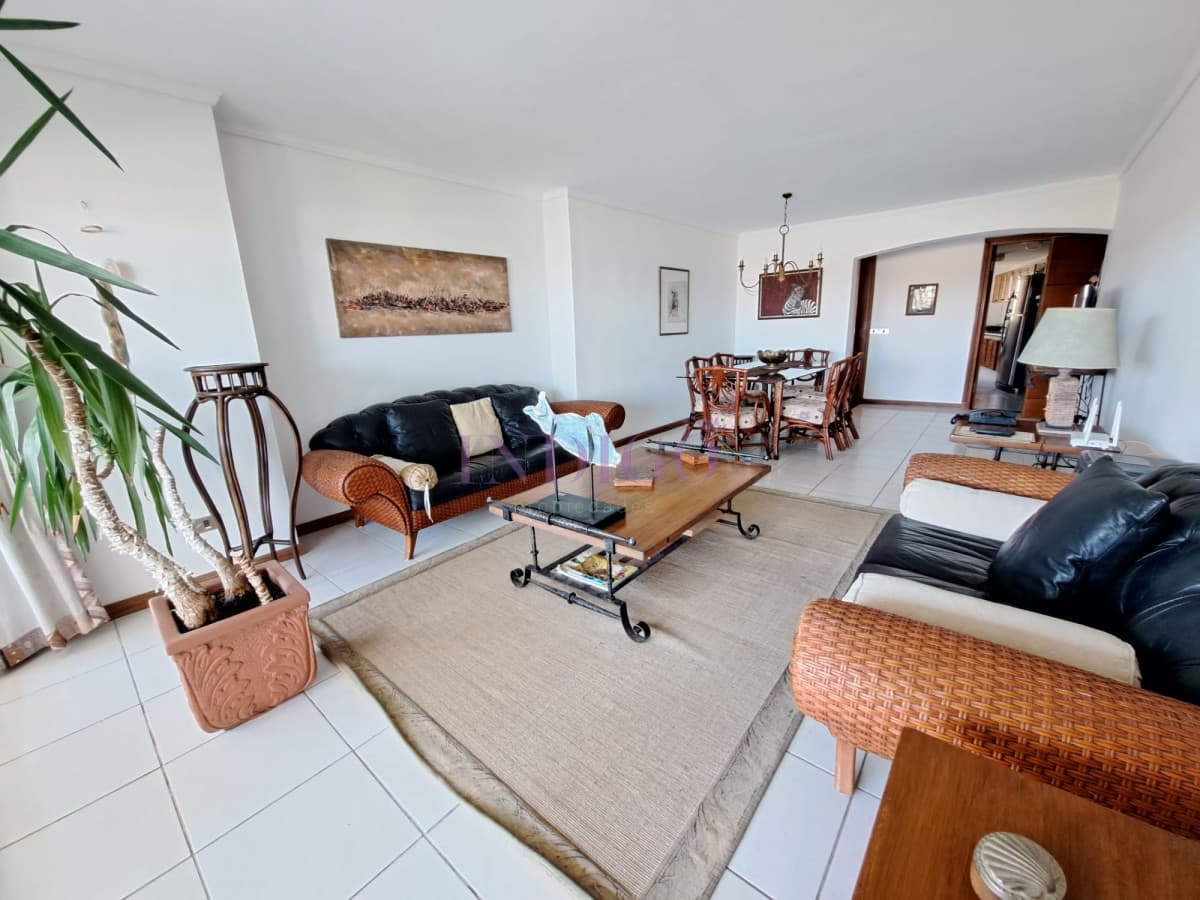 Departamento en venta y alquiler en Manantiales, 3 dormitorios mas dependencia de servicio. - Indigo Propiedades