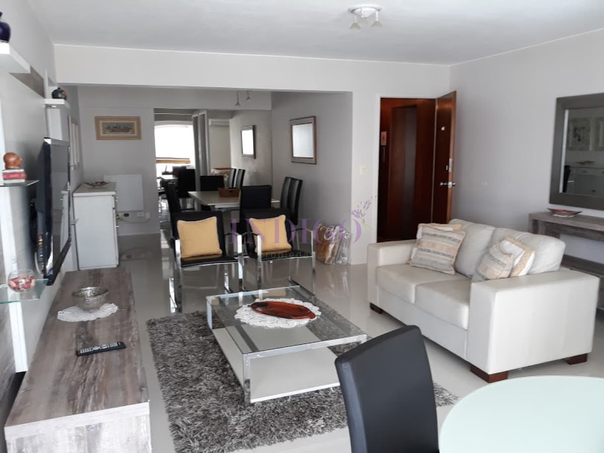 Departamento en venta y alquiler reciclado primera fila. - Indigo Propiedades