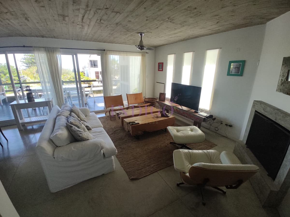Apartamento en La Barra, 3 Dormitorios y 3 Baños, Piscina y Parrillero - Indigo Propiedades