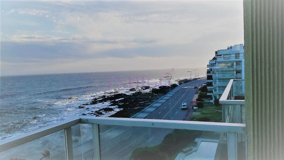 Departamento en alquiler en la Península a mts de playa El Emir. - Indigo Propiedades