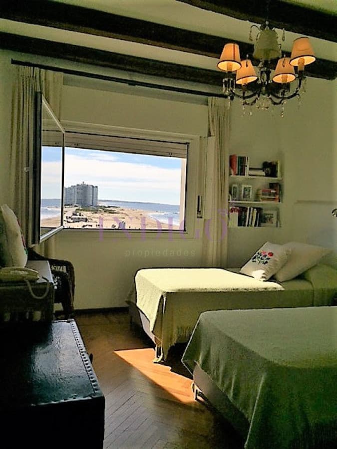 Muy buen departamento en alquiler en la  Península, 2 dormitorios . - Indigo Propiedades