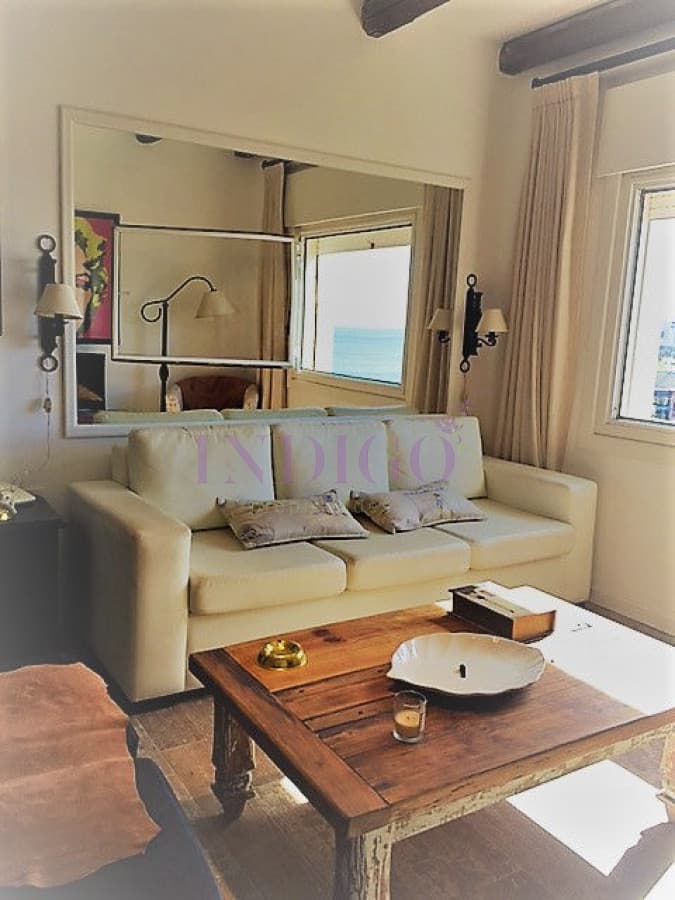 Muy buen departamento en alquiler en la  Península, 2 dormitorios . - Indigo Propiedades