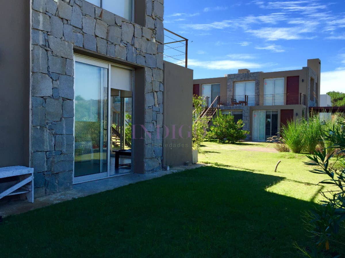 Departamento en alquiler en pleno  Manantiales, 2 dormitorios . - Indigo Propiedades