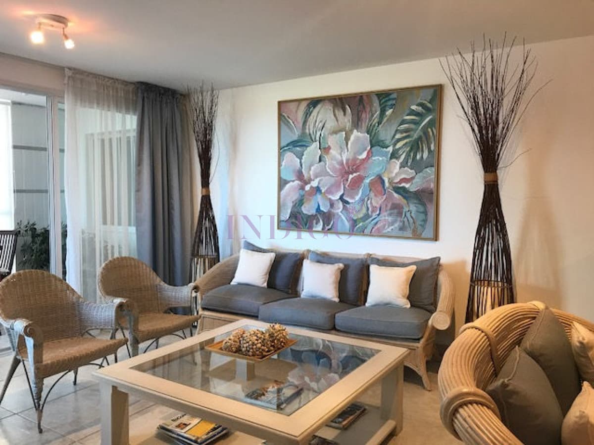 Importante departamento en Brava en venta y alquiler. 3 dormitorios . - Indigo Propiedades