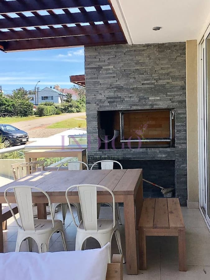 Apartamentos en la zona mas tranquila de la Barra. 3 Dormitorios y Piscina. - Indigo Propiedades