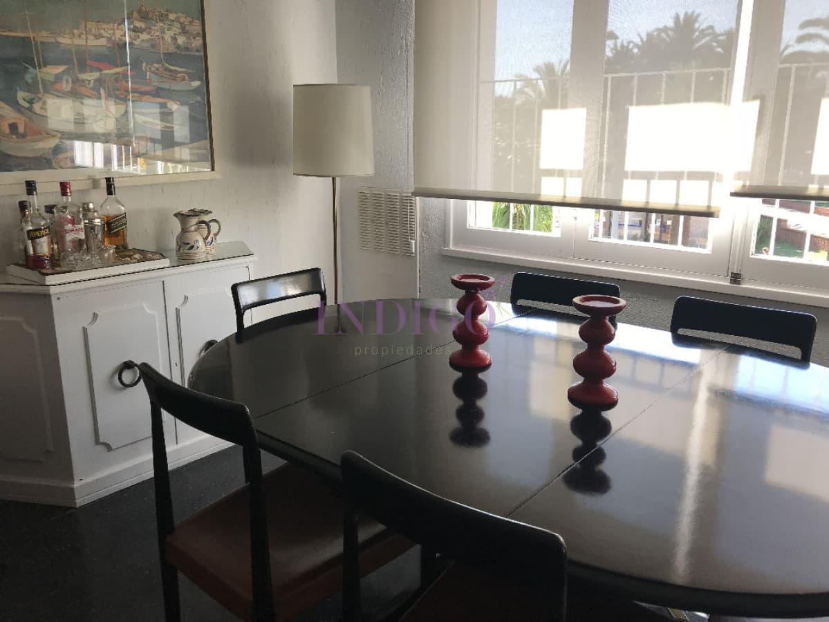 Muy buen departamento en alquiler en la Peninsula, 2 dormitorios y medio. - Indigo Propiedades