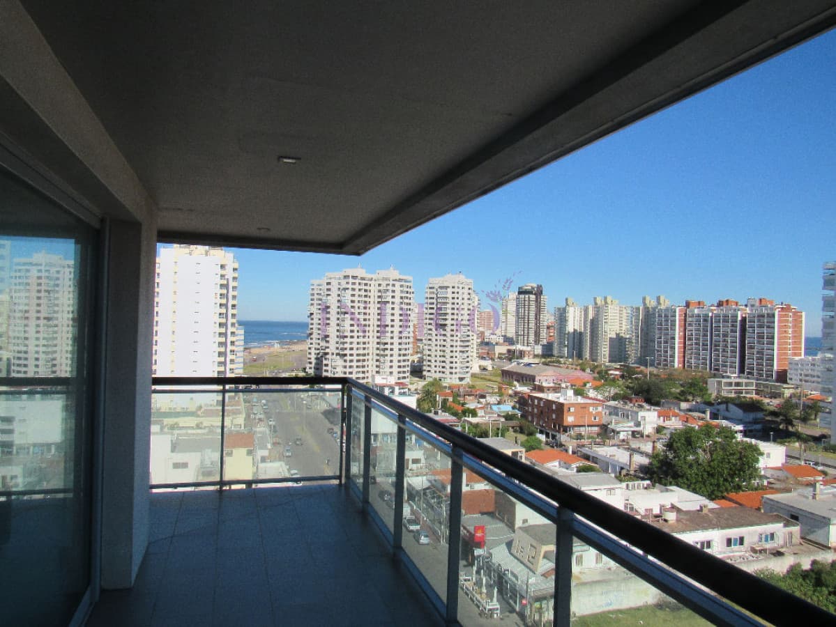 Departamento en alquiler en Avenida Francia. - Indigo Propiedades