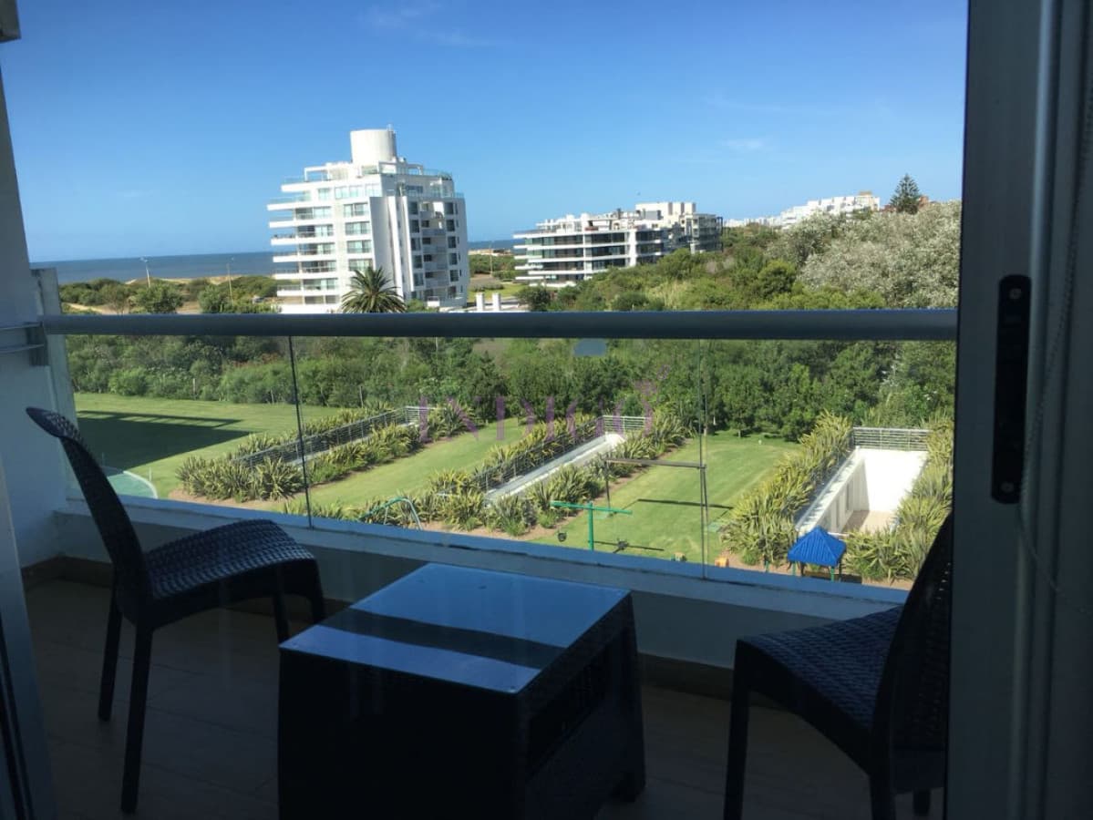 Apartamento en venta y alquiler frente al mar en la Brava, 2 dormitorios. - Indigo Propiedades