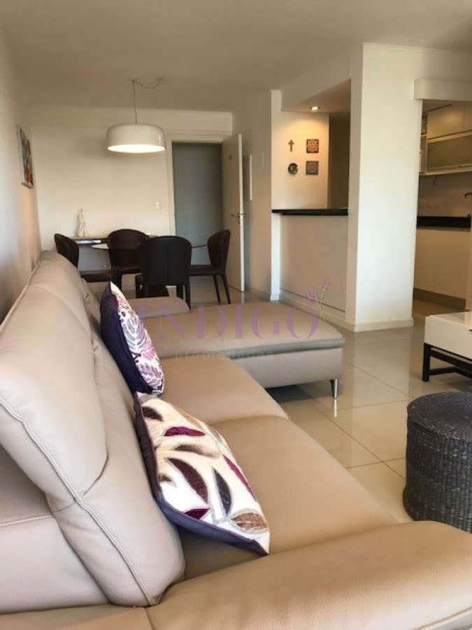 Muy buen departamento en alquiler en Torre Wind  con todos los servicios , 2 dormitorios . - Indigo Propiedades
