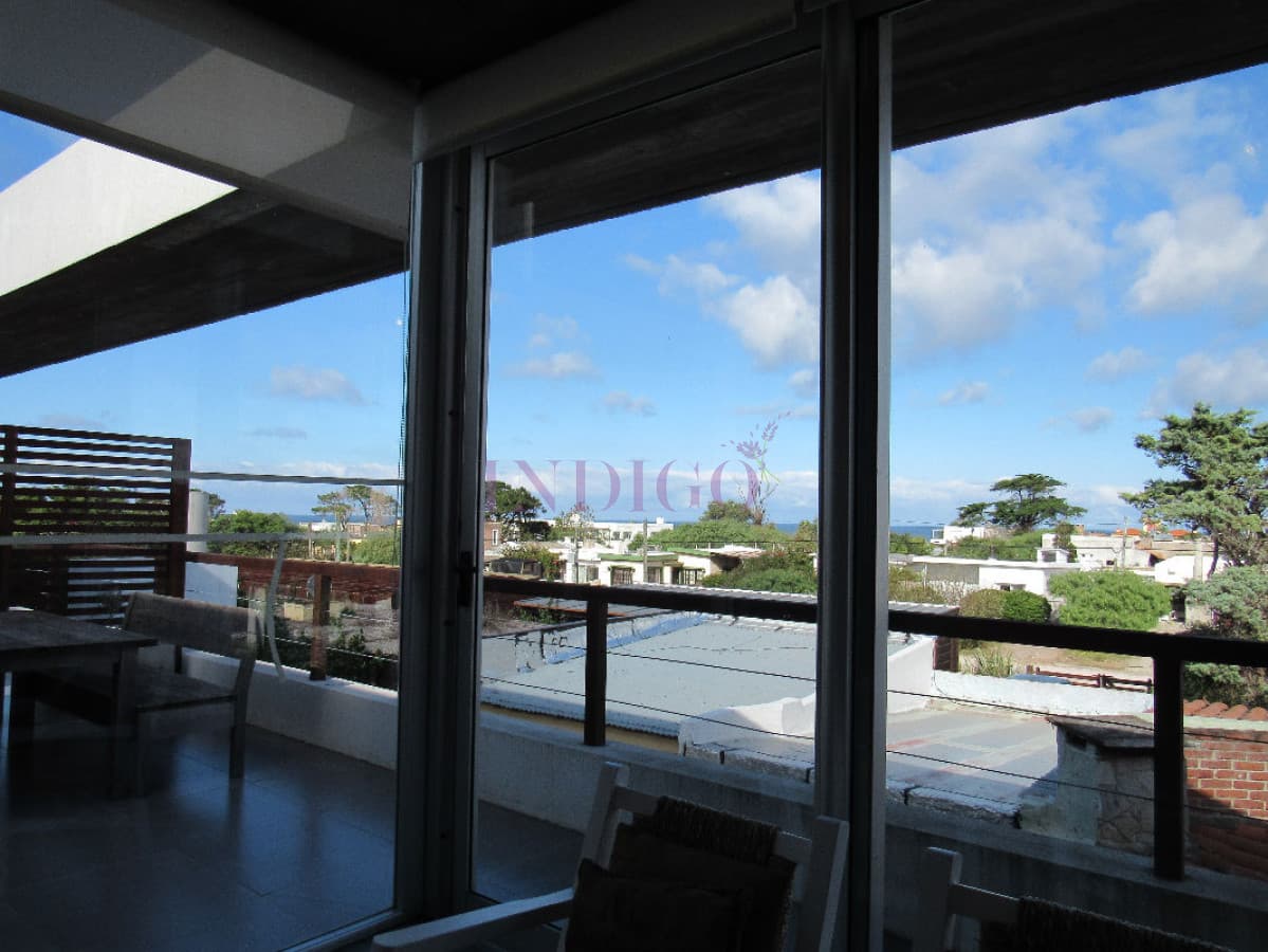 Apartamento en venta y alquiler en Manantiales. - Indigo Propiedades