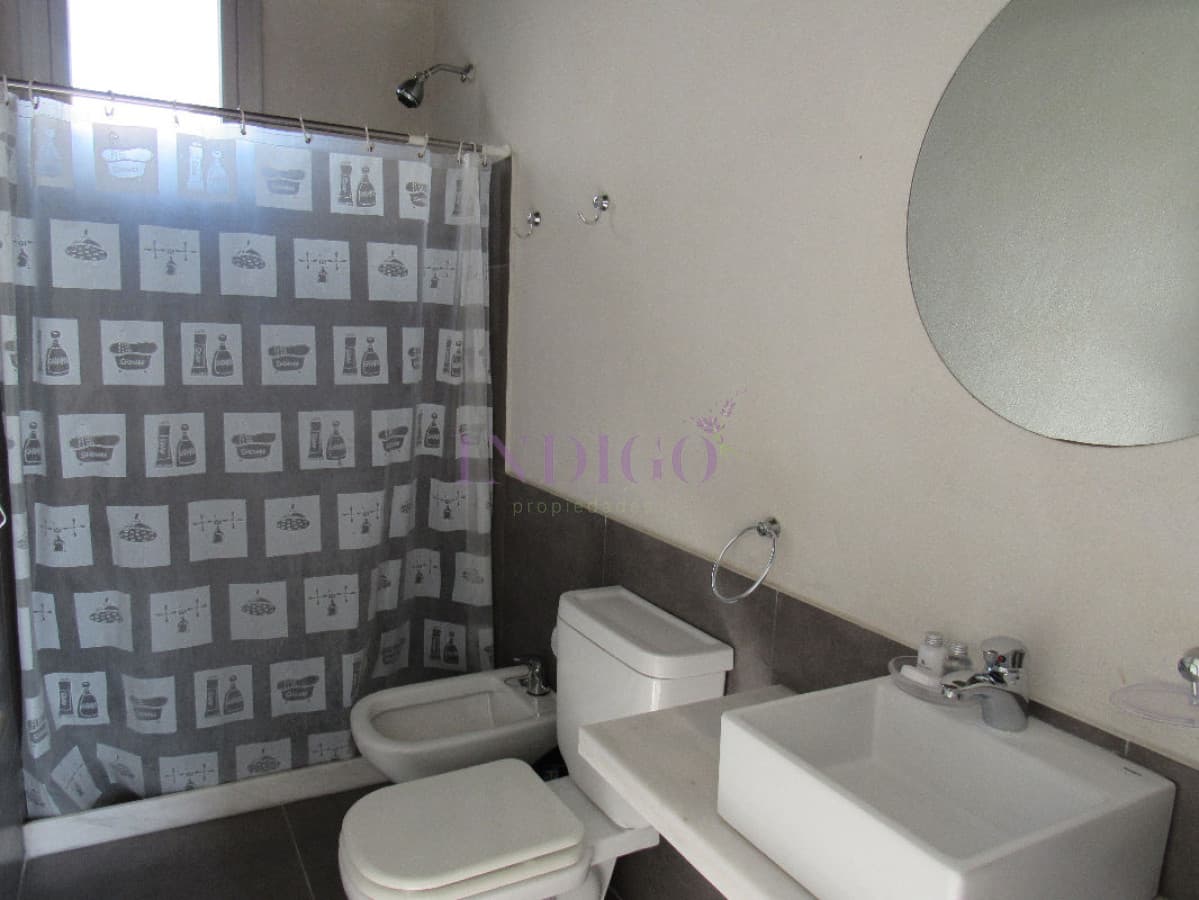 Apartamento en venta y alquiler en Manantiales. - Indigo Propiedades