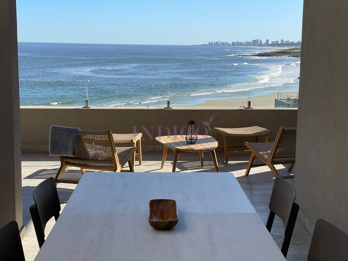 Apartamentos con vistas a la playa y mar, espacioso y muy luminoso. - Indigo Propiedades